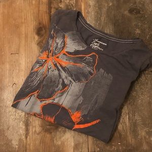 Women’s Size Large American Eagle T-shirt